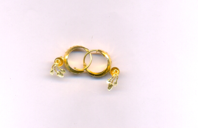 GOLD EARRING PLAIN FANCY