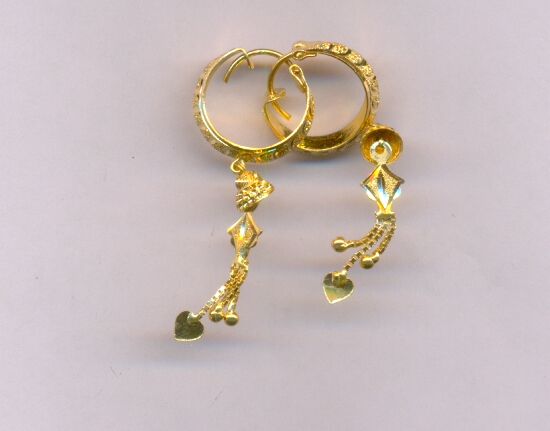 GOLD EARRING PLAIN FANCY