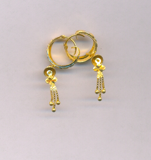 GOLD EARRING PLAIN FANCY