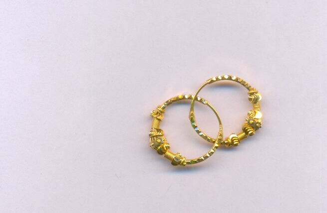 GOLD EARRING PLAIN FANCY