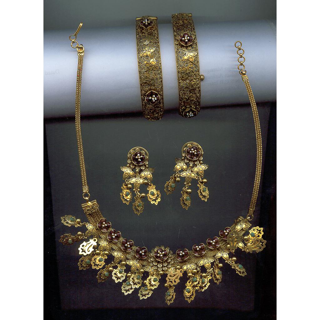 GOLD FULL SET LONG ANTIQUE EXCLUSIVE
