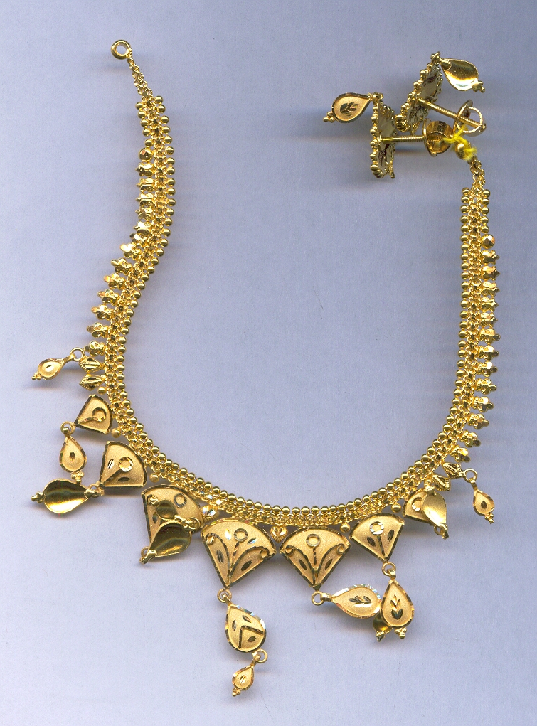 GOLD HALF SET