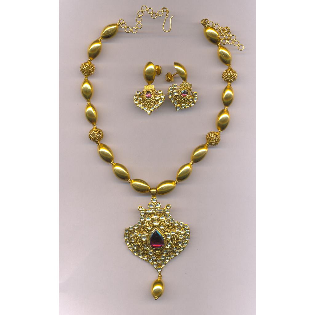 GOLD HALF SET LONG ANTIQUE