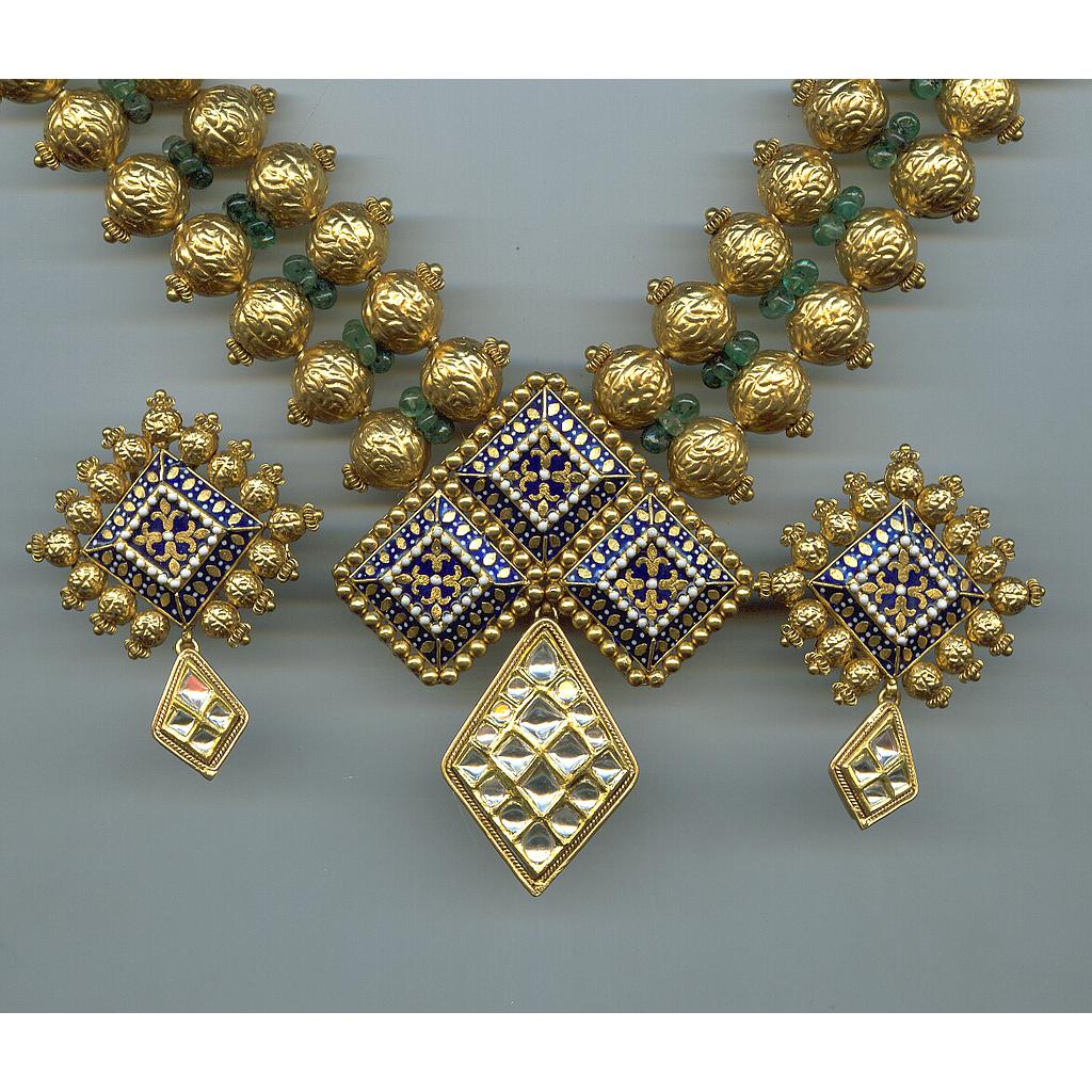 GOLD HALF SET LONG ANTIQUE EXCLUSIVE