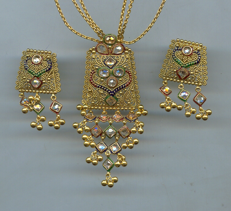 GOLD HALF SET LONG ANTIQUE EXCLUSIVE
