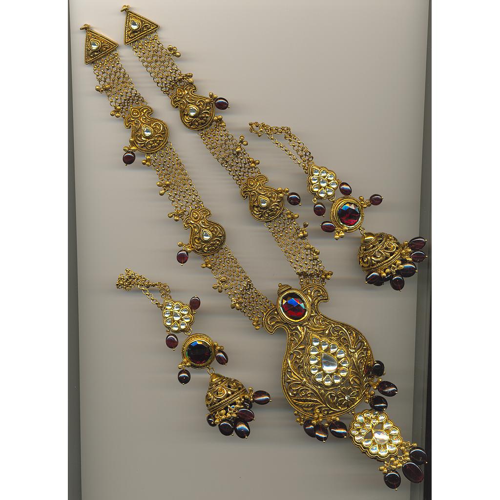 GOLD HALF SET LONG ANTIQUE EXCLUSIVE