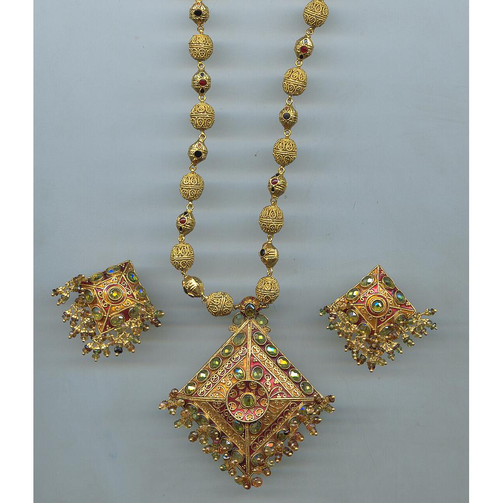 GOLD HALF SET LONG DESIGNER GENERAL