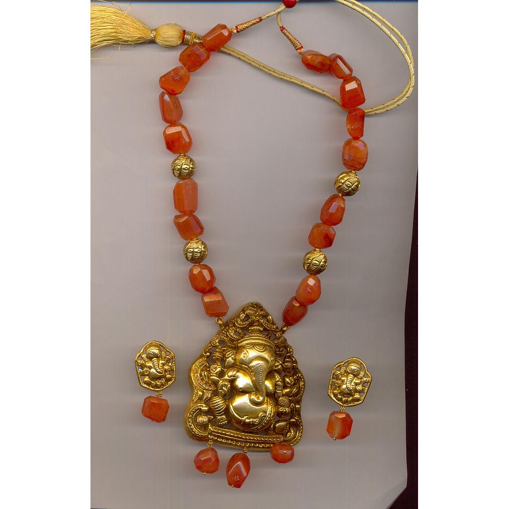 GOLD HALF SET PENDENT ANTIQUE EXCLUSIVE