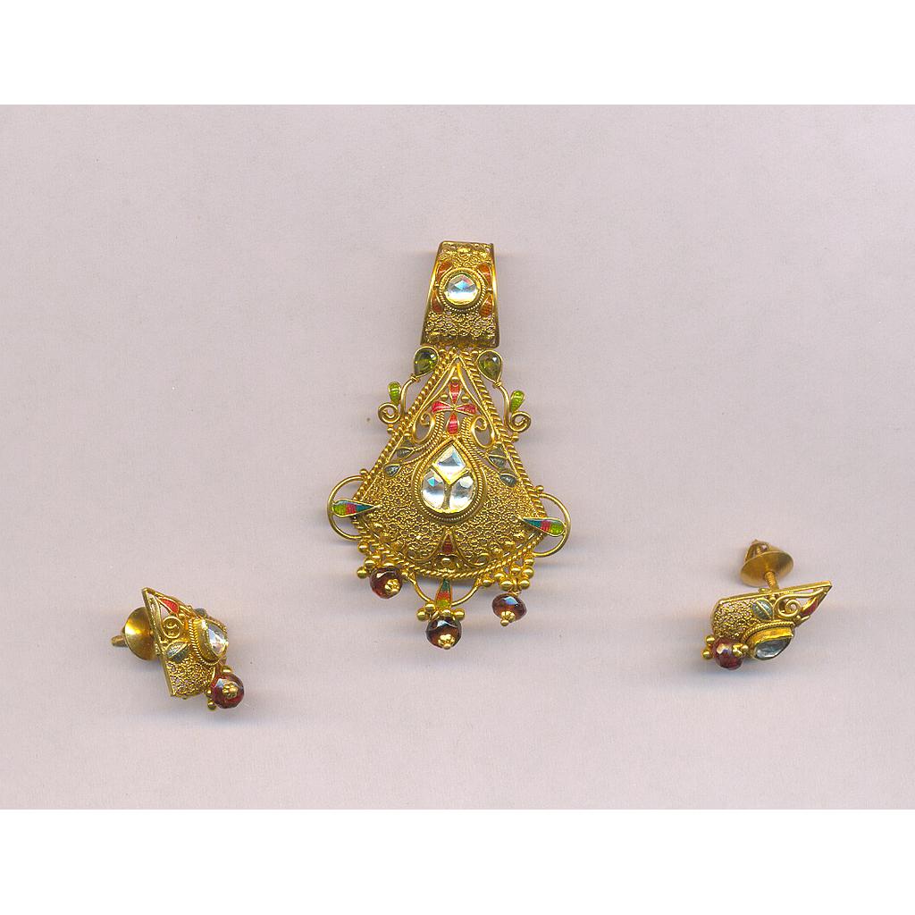 GOLD HALF SET PENDENT ANTIQUE EXCLUSIVE