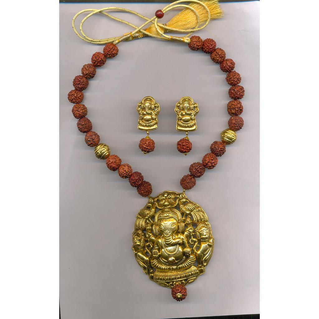 GOLD HALF SET PENDENT ANTIQUE EXCLUSIVE
