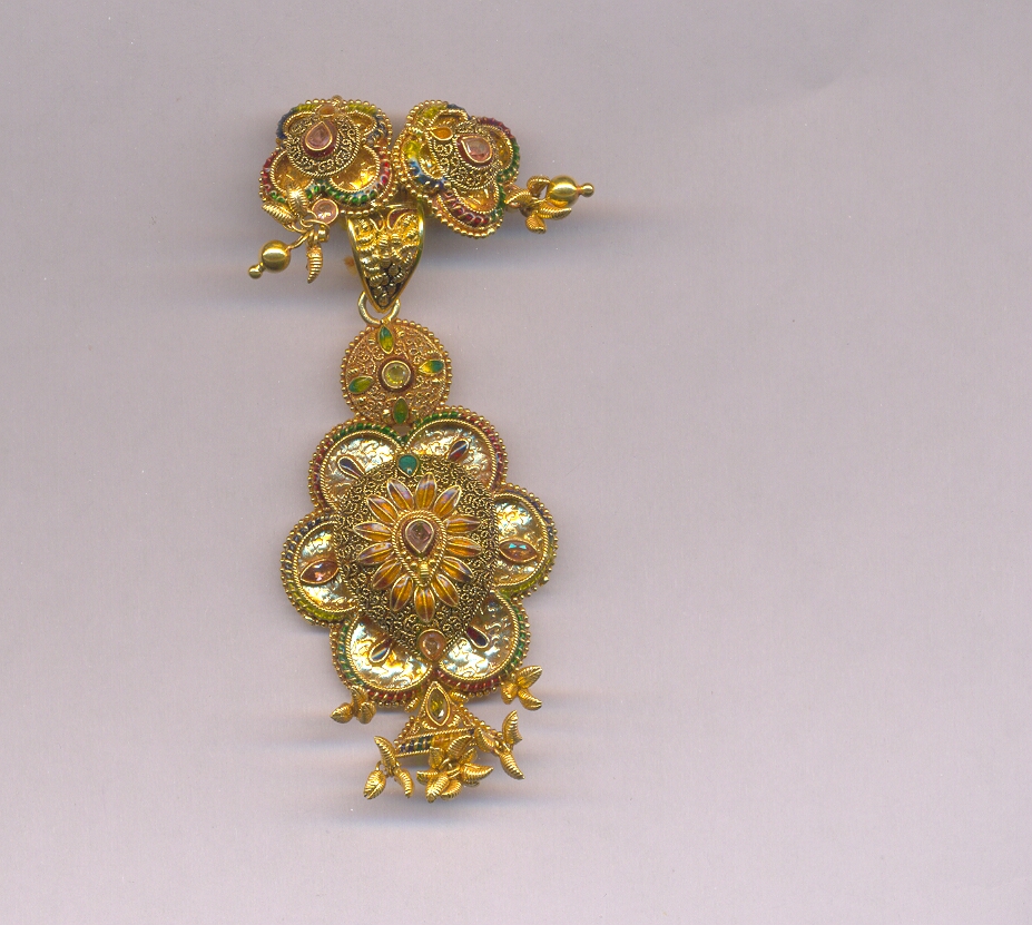 GOLD HALF SET PENDENT ANTIQUE EXCLUSIVE