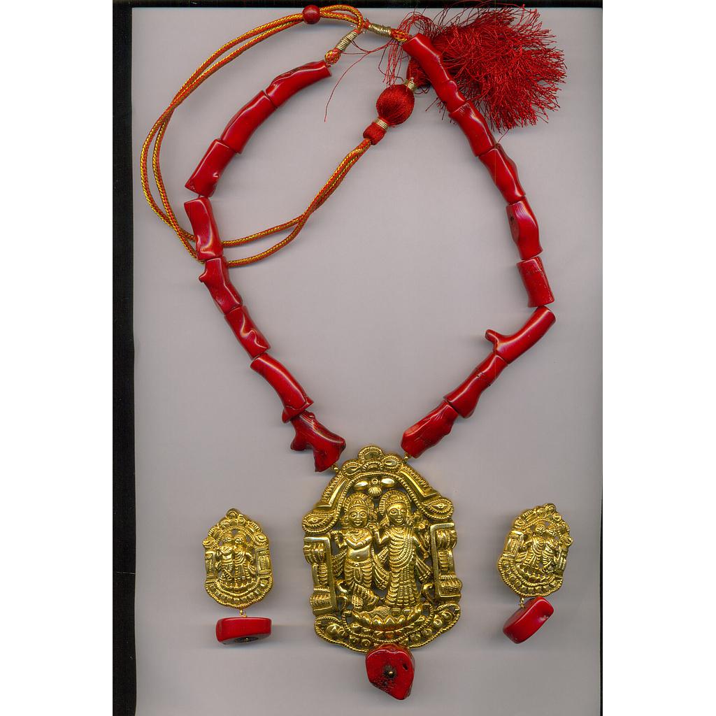 GOLD HALF SET PENDENT ANTIQUE EXCLUSIVE