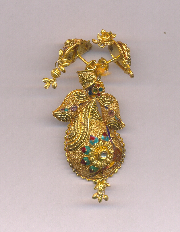 GOLD HALF SET PENDENT ANTIQUE FANCY