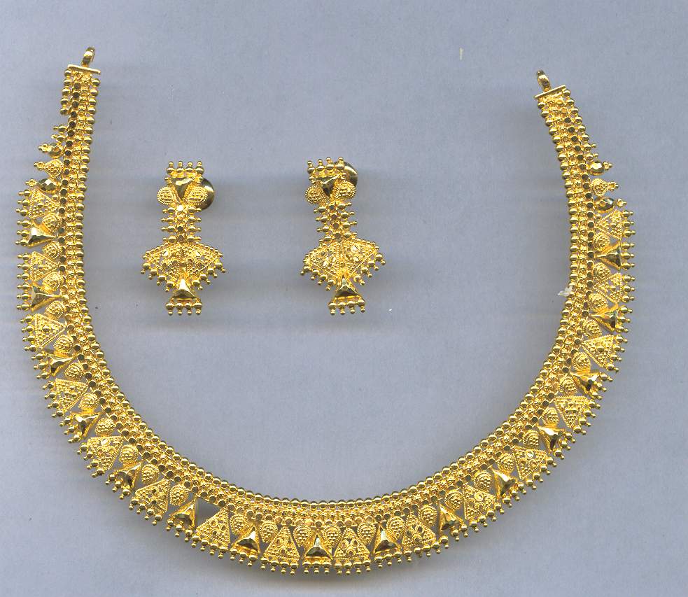 GOLD HALF SET PENDENT ANTIQUE GENERAL
