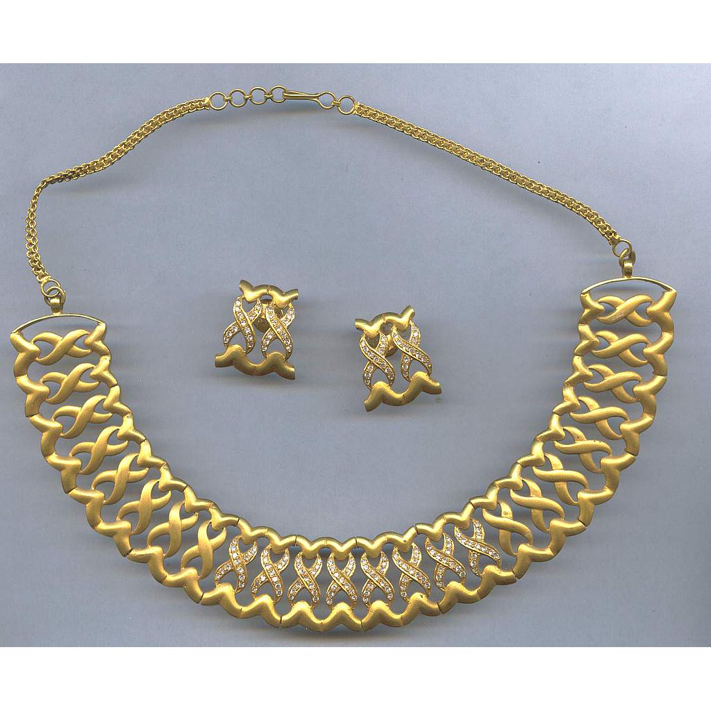GOLD HALF SET PENDENT ANTIQUE GENERAL