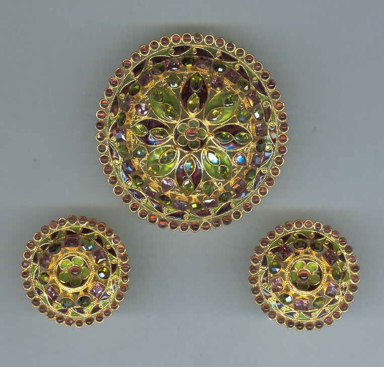 GOLD HALF SET PENDENT ANTIQUE GENERAL