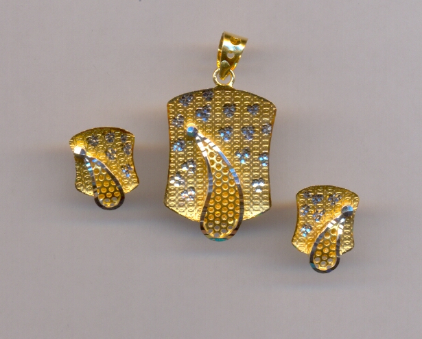GOLD HALF SET PENDENT CASTING EXCLUSIVE