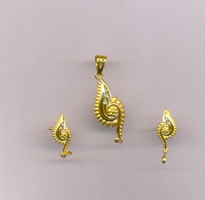 GOLD HALF SET PENDENT CASTING EXCLUSIVE