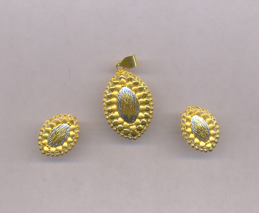 GOLD HALF SET PENDENT CASTING EXCLUSIVE