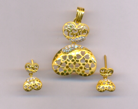 GOLD HALF SET PENDENT CASTING EXCLUSIVE