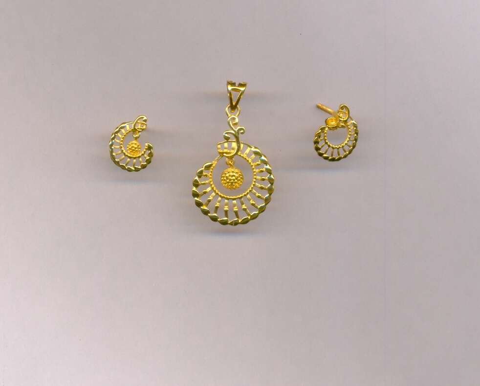 GOLD HALF SET PENDENT CASTING EXCLUSIVE