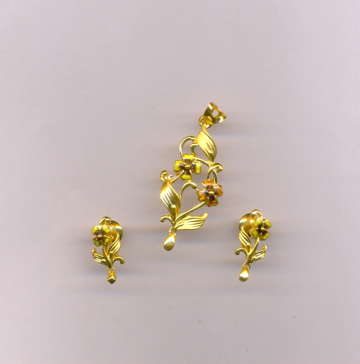 GOLD HALF SET PENDENT CASTING EXCLUSIVE