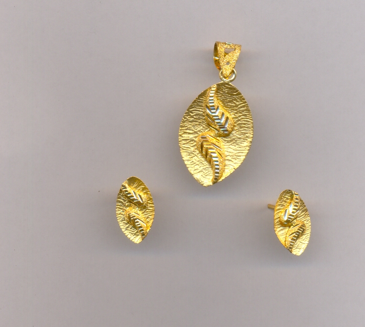GOLD HALF SET PENDENT CASTING EXCLUSIVE