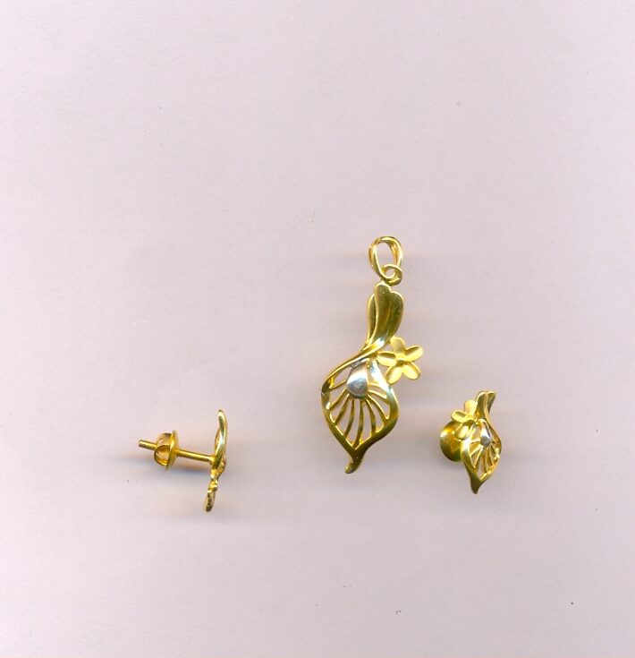GOLD HALF SET PENDENT CASTING EXCLUSIVE