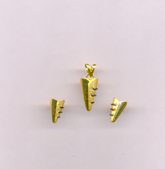 GOLD HALF SET PENDENT CASTING EXCLUSIVE
