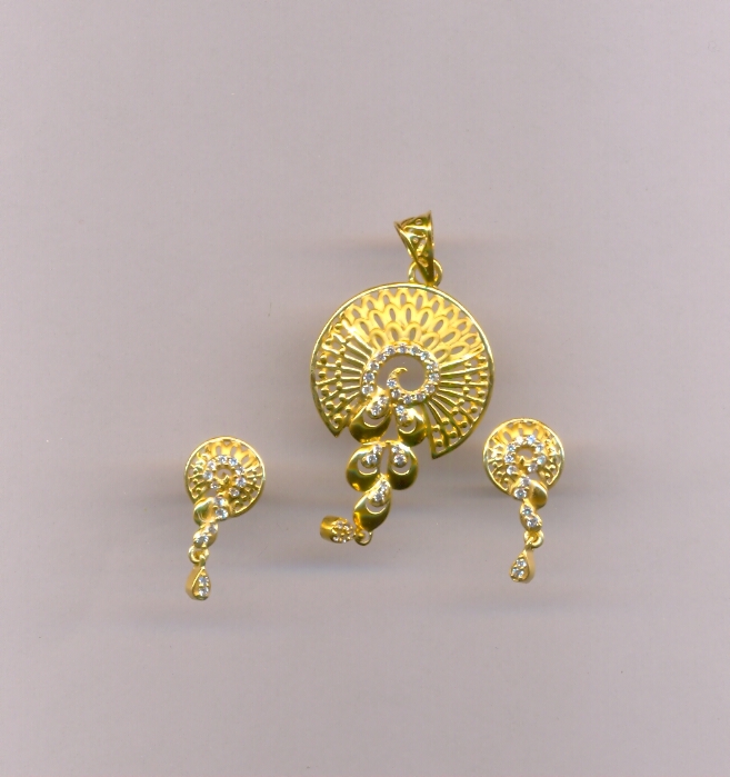 GOLD HALF SET PENDENT CASTING EXCLUSIVE