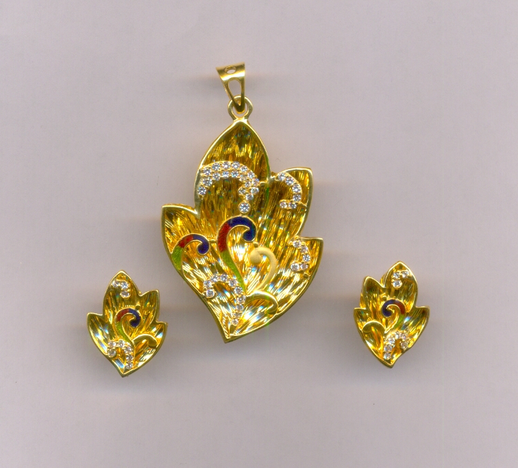 GOLD HALF SET PENDENT CASTING EXCLUSIVE