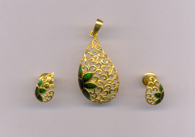GOLD HALF SET PENDENT CASTING EXCLUSIVE
