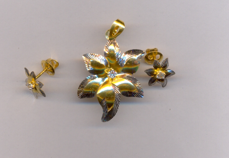 GOLD HALF SET PENDENT CASTING EXCLUSIVE