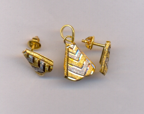 GOLD HALF SET PENDENT CASTING EXCLUSIVE