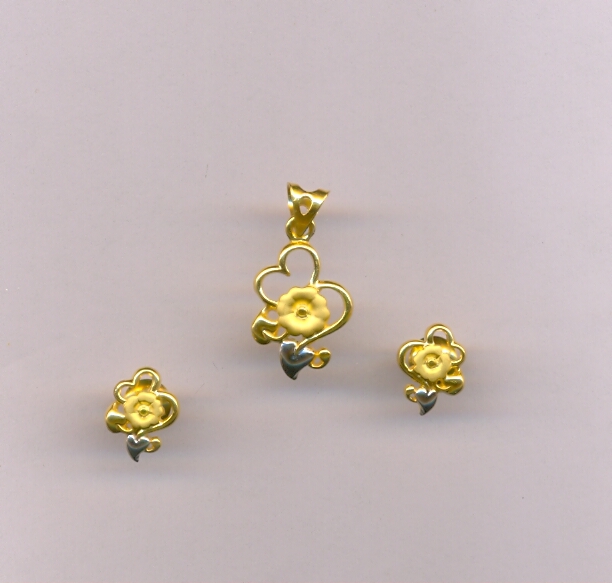 GOLD HALF SET PENDENT CASTING EXCLUSIVE