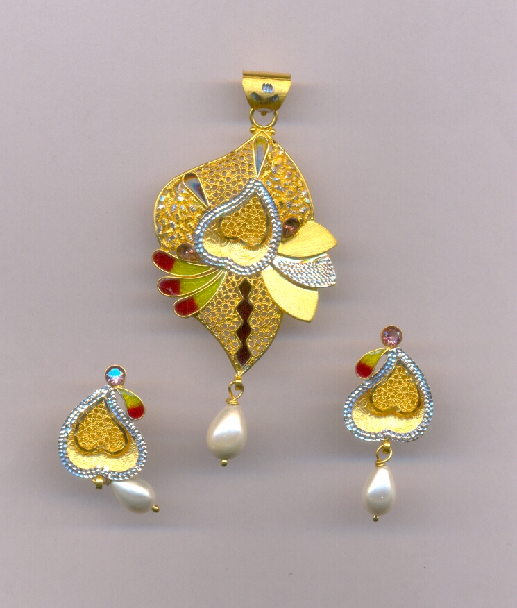 GOLD HALF SET PENDENT CASTING EXCLUSIVE