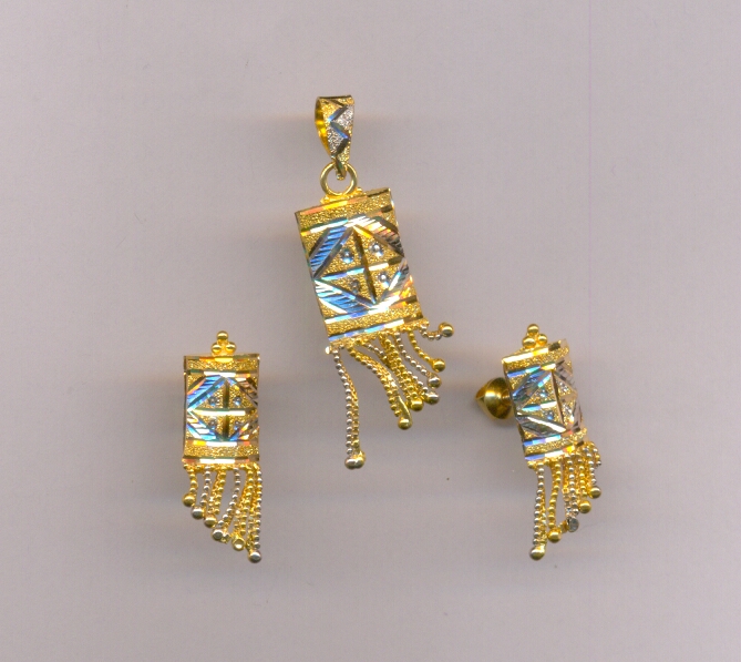 GOLD HALF SET PENDENT CASTING EXCLUSIVE