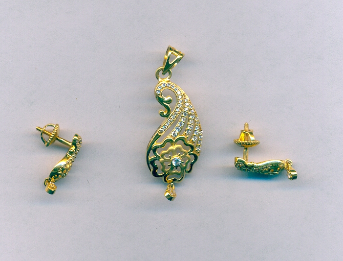 GOLD HALF SET PENDENT CASTING EXCLUSIVE