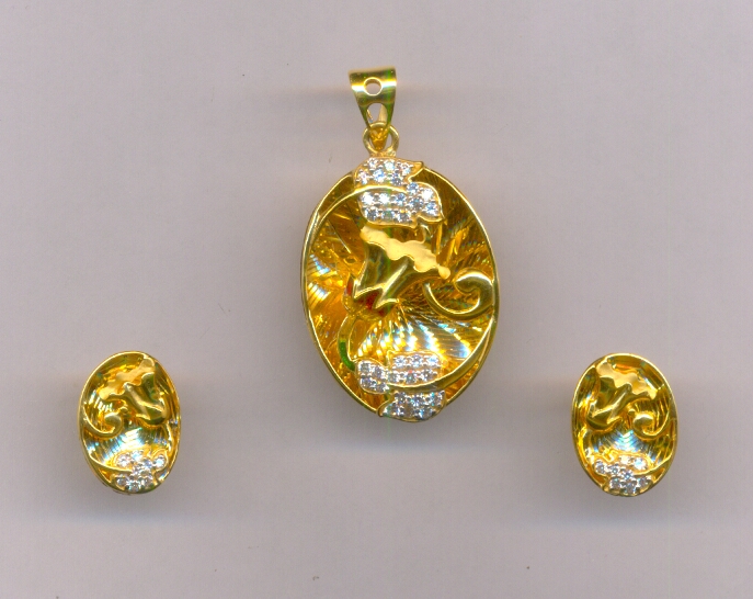GOLD HALF SET PENDENT CASTING EXCLUSIVE