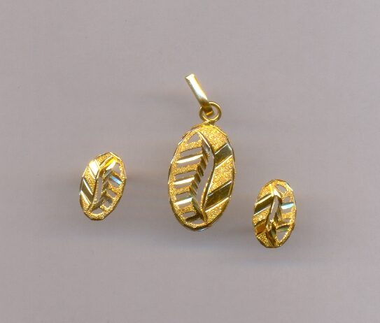 GOLD HALF SET PENDENT CASTING EXCLUSIVE