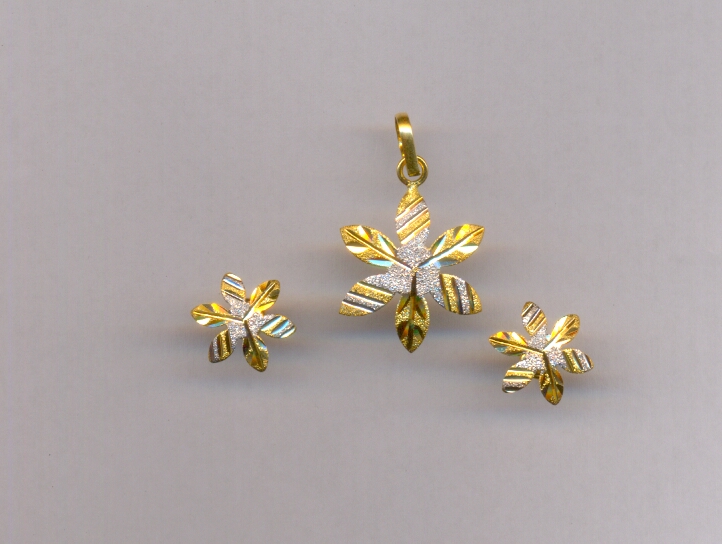 GOLD HALF SET PENDENT CASTING EXCLUSIVE