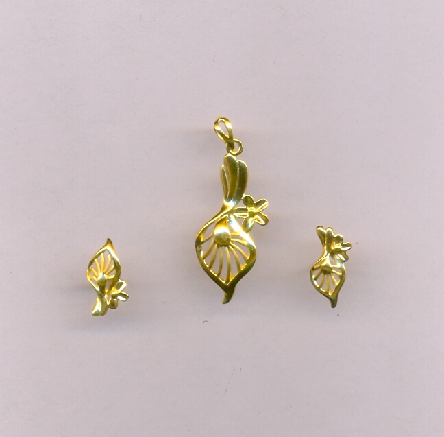 GOLD HALF SET PENDENT CASTING EXCLUSIVE