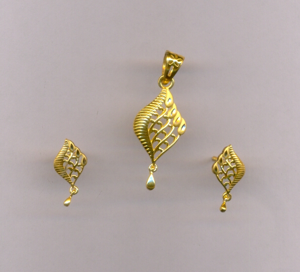 GOLD HALF SET PENDENT CASTING EXCLUSIVE