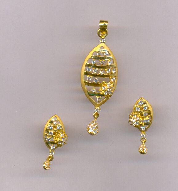 GOLD HALF SET PENDENT CASTING EXCLUSIVE