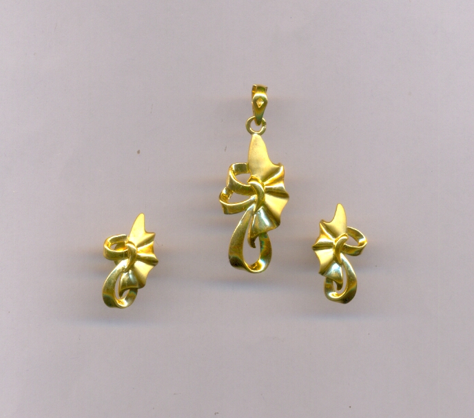 GOLD HALF SET PENDENT CASTING EXCLUSIVE