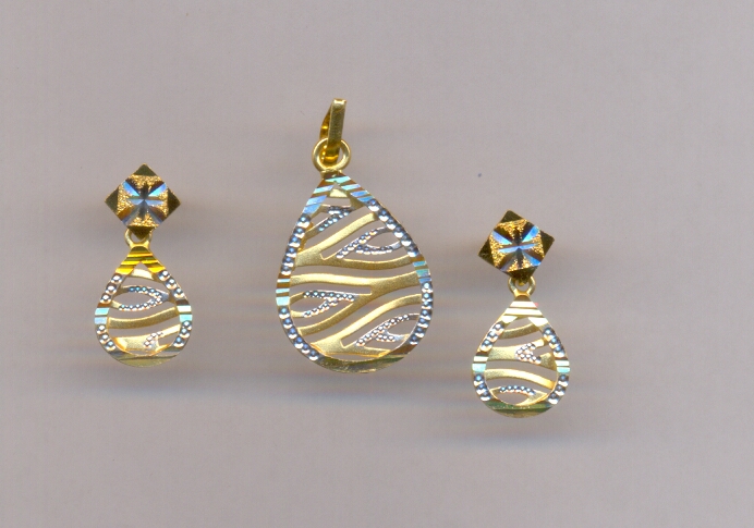 GOLD HALF SET PENDENT CASTING EXCLUSIVE