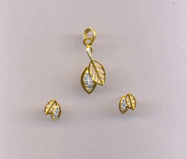 GOLD HALF SET PENDENT CASTING EXCLUSIVE