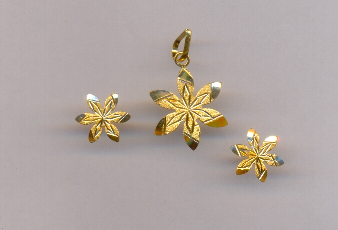 GOLD HALF SET PENDENT CASTING EXCLUSIVE
