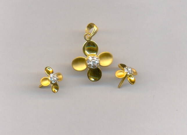 GOLD HALF SET PENDENT CASTING EXCLUSIVE