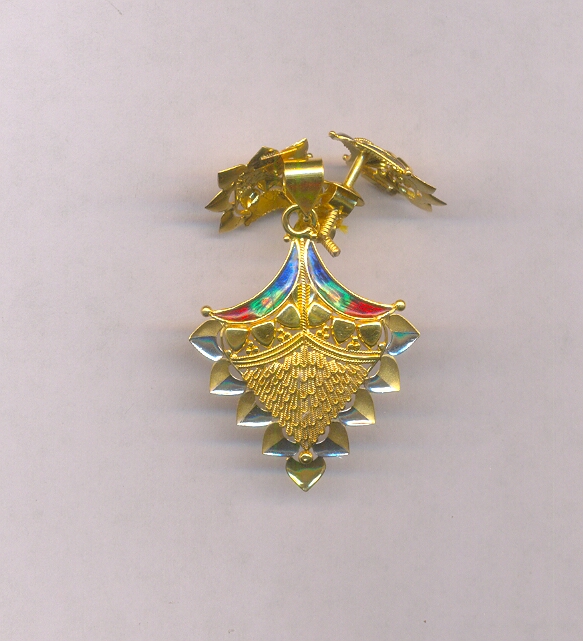 GOLD HALF SET PENDENT CASTING EXCLUSIVE